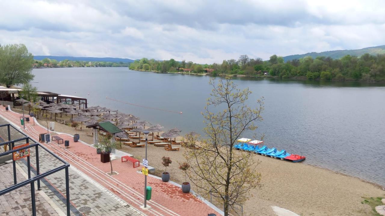 Lago D'Argento Sobe Hotel Veliko Gradiste Exterior photo